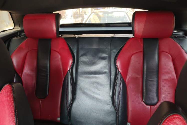 Used Land Rover Range Evoque 2012 2.0T 3-Door Ignite Edition Left Rear Seat