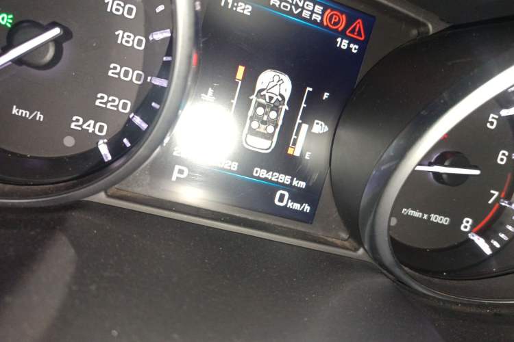 Used Land Rover Range Evoque 2012 2.0T 3-Door YAOZHI Edition Odometer Close Up