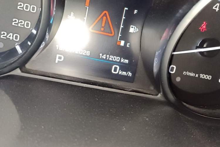 Used Land Rover Range Evoque 2012 2.0T 5-Door YAOZHI Version Odometer Close Up