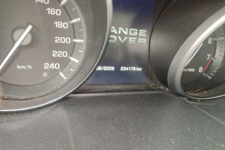 Used Land Rover Range Evoque  Odometer Close Up