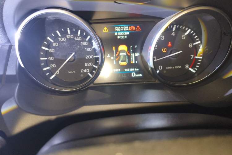 Used Land Rover Range Evoque 2012 2.0T 5-Door Ignite Edition Odometer Close Up