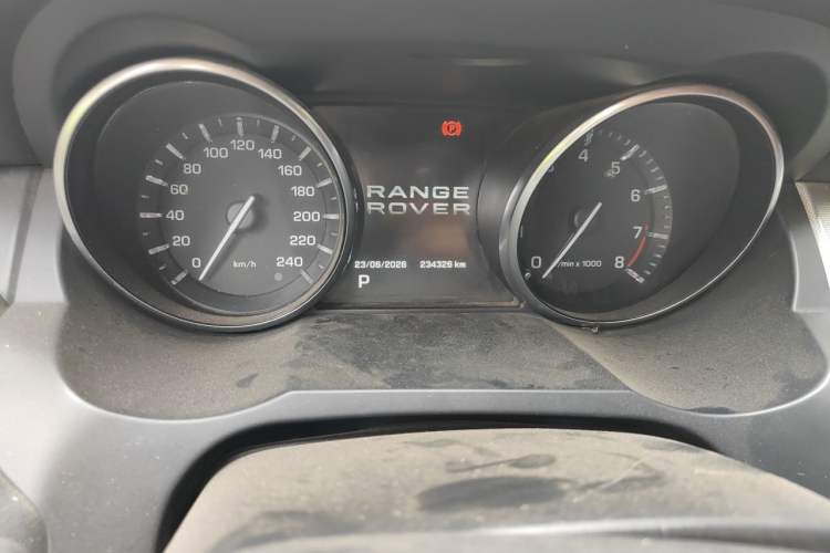 Used Land Rover Range Evoque 2012 2.0T 3-Door Ignite Edition Odometer Close Up