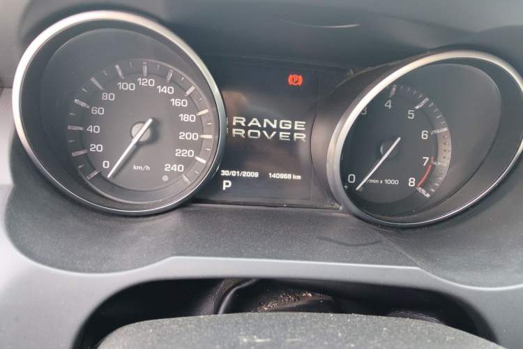 Used Land Rover Range Evoque 2012 2.0T 5-Door YAOZHI Version Odometer Close Up