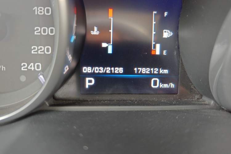 Used Land Rover Range Evoque 2012 2.0T 5-Door Ignite Edition Odometer Close Up