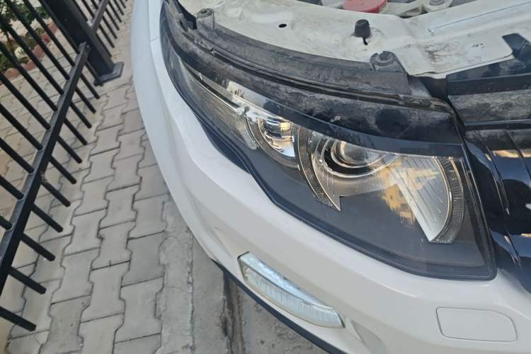 Used Land Rover Range Evoque 2012 2.0T 5-Door Ignite Edition Right Front Headlight