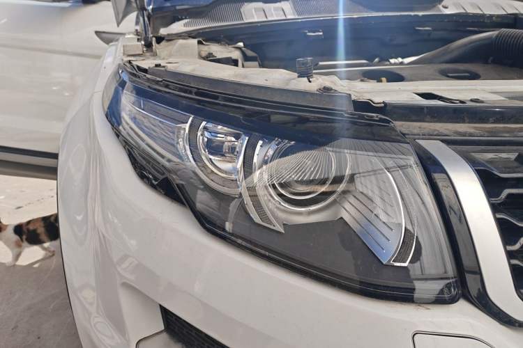Used Land Rover Range Evoque 2012 2.0T 5-Door YAOZHI Version Right Front Headlight