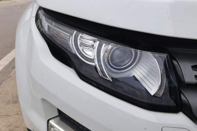 Used Land Rover Range Evoque 2012 2.0T 5-Door YAOZHI Version Right Front Headlight
