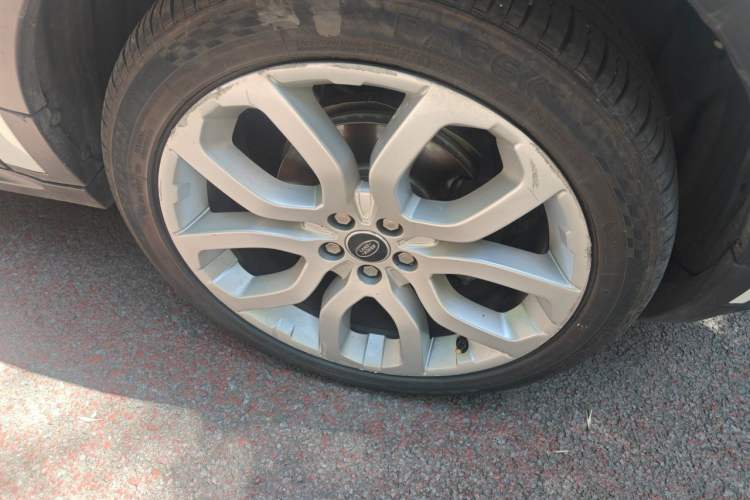 Used Land Rover Range Evoque 2012 2.0T 5-Door Ignite Edition Right Front Wheel Hub