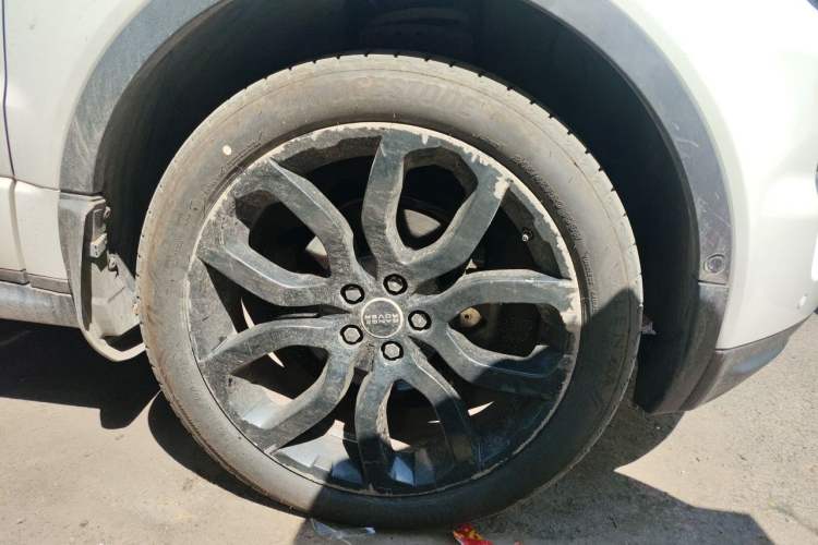 Used Land Rover Range Evoque 2012 2.0T 5-Door YAOZHI Version Right Front Wheel Hub