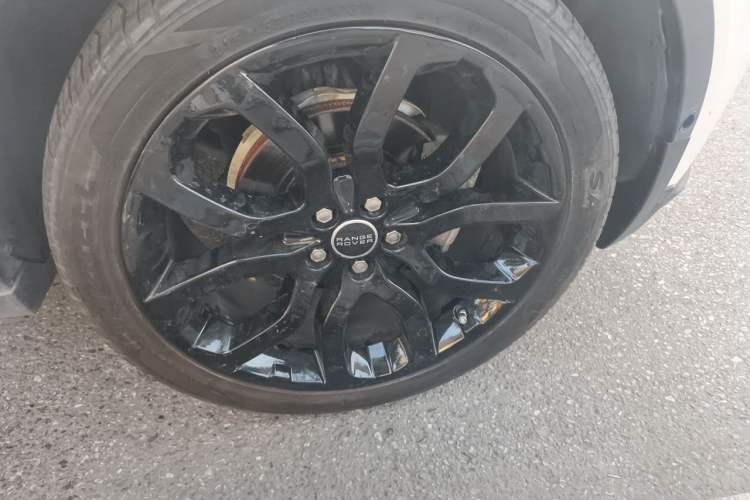 Used Land Rover Range Evoque 2012 2.0T 3-Door Ignite Edition Right Front Wheel Hub