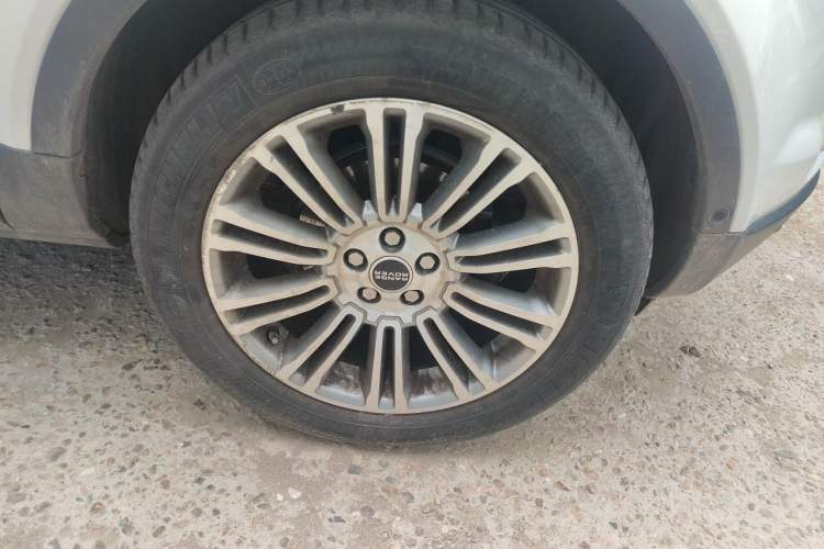 Used Land Rover Range Evoque  Right Front Wheel Hub