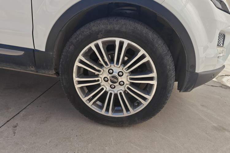 Used Land Rover Range Evoque 2012 2.0T 5-Door YAOZHI Version Right Front Wheel Hub