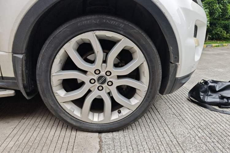 Used Land Rover Range Evoque 2012 2.0T 5-Door Ignite Edition Right Front Wheel Hub