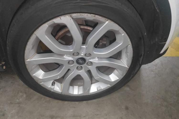 Used Land Rover Range Evoque 2012 2.0T 5-Door Ignite Edition Right Front Wheel Hub