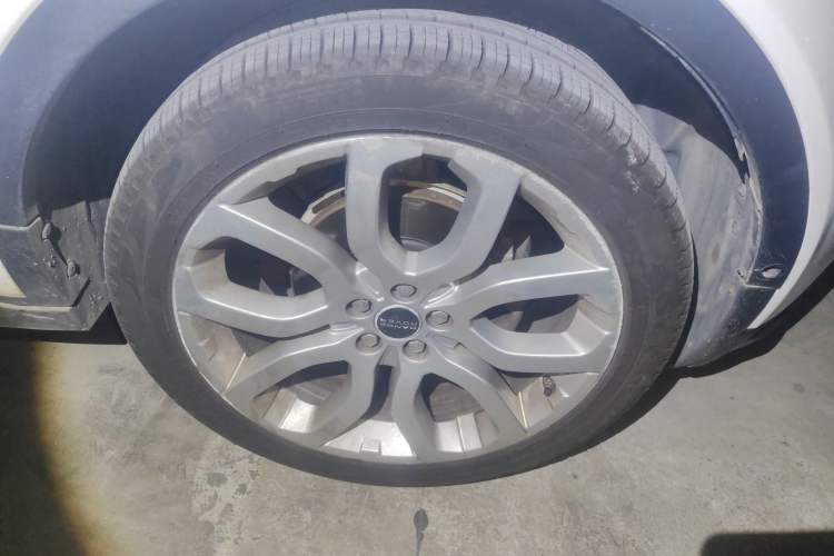 Used Land Rover Range Evoque 2012 2.0T 5-Door Ignite Edition Right Front Wheel Hub