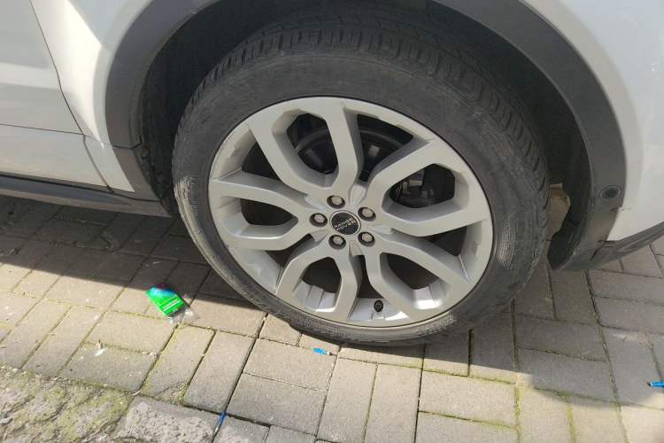 Used Land Rover Range Evoque 2012 2.0T 5-Door Ignite Edition Right Front Wheel Hub