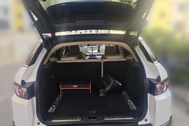 Used Land Rover Range Evoque 2012 2.0T 5-Door Ignite Edition Trunk