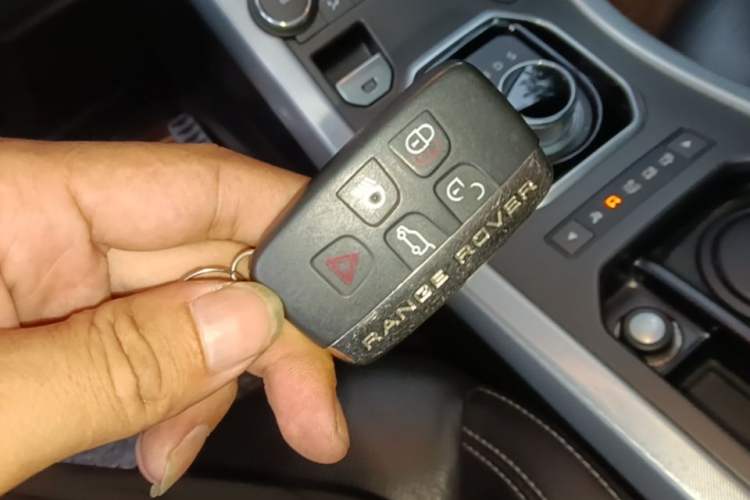 Used Land Rover Range Evoque 2012 2.0T 5-Door Ignite Edition Vehicle Key
