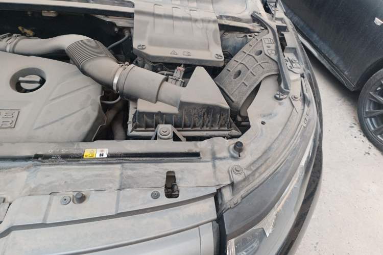 Used Land Rover Range Evoque 2013 2.0T 5-Door Yaozhen Edition Engine Bay Left