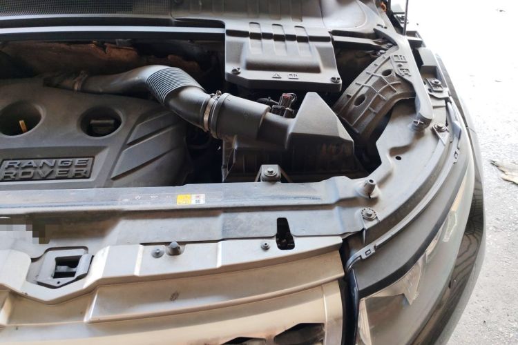 Used Land Rover Range Evoque 2013 2.0T 5-Door YAOZHI Edition Engine Bay Left