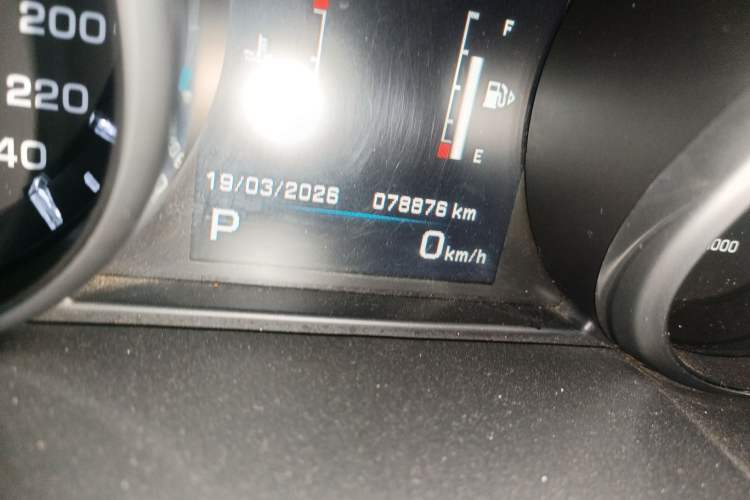 Used Land Rover Range Evoque 2013 2.0T 5-Door Yaozhen Edition Odometer Close Up