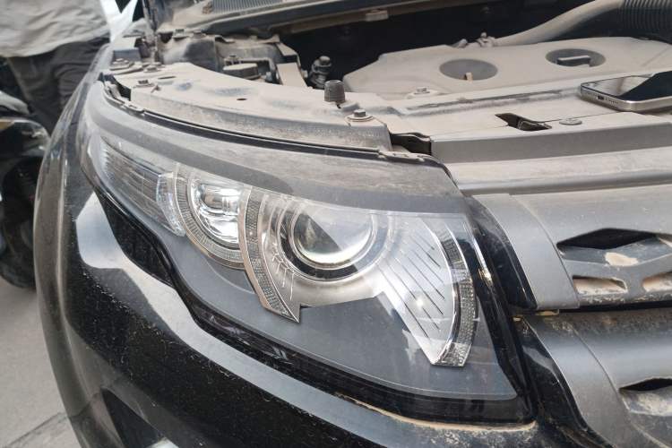 Used Land Rover Range Evoque 2013 2.0T 5-Door Yaozhen Edition Right Front Headlight