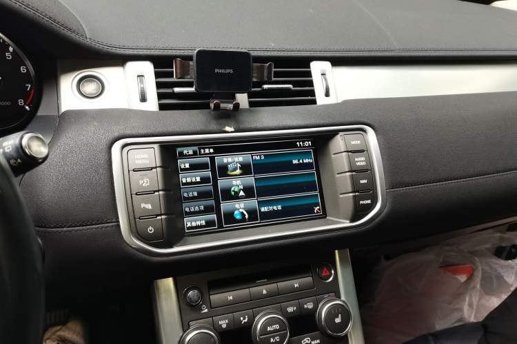 Used Land Rover Range Evoque 2013 2.0T 5-Door Yaozhen Edition Audio And AC Panel