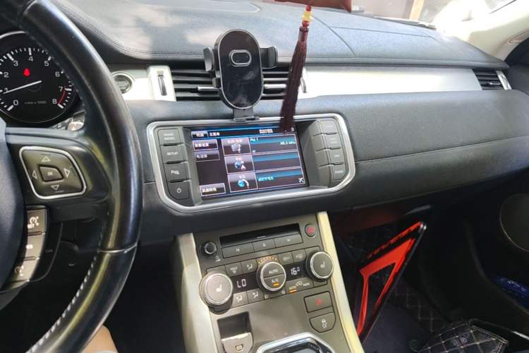 Used Land Rover Range Evoque 2013 2.0T 5-Door Yaozhen Edition Audio And AC Panel