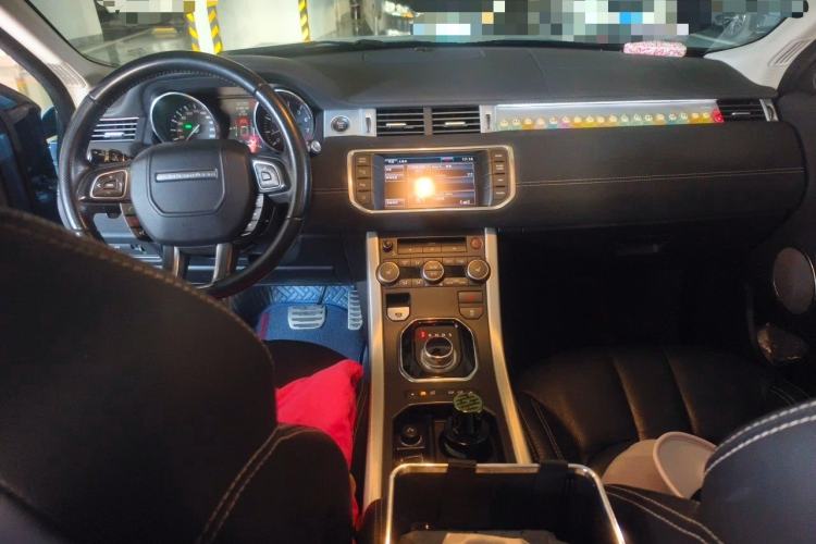 Used Land Rover Range Evoque 2013 2.0T 5-Door Ignite Edition Center Console