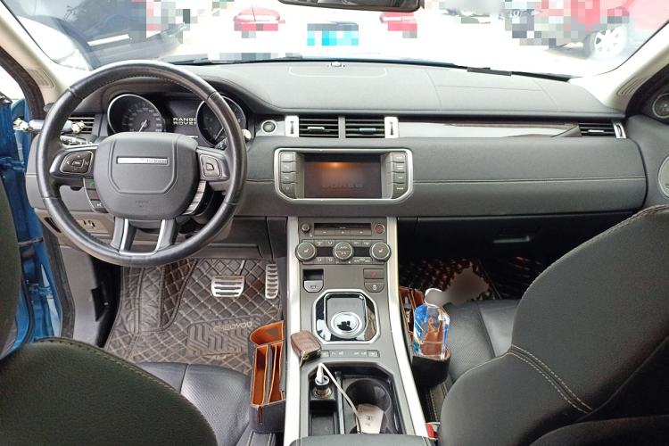 Used Land Rover Range Evoque 2013 2.0T 3-Door Electric Blue Limited Edition Center Console