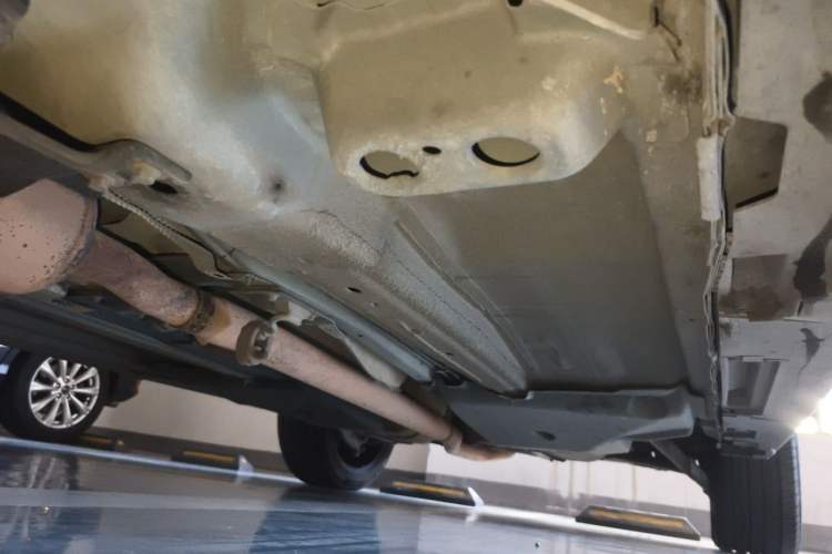 Used Land Rover Range Evoque 2013 2.0T 5-Door Ignite Edition Chassis Front Left