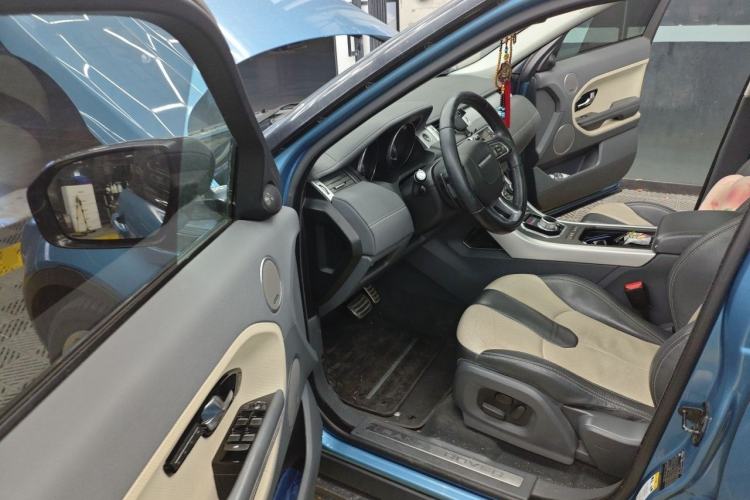 Used Land Rover Range Evoque 2013 2.0T 5-Door Ignite Edition Driver Seat