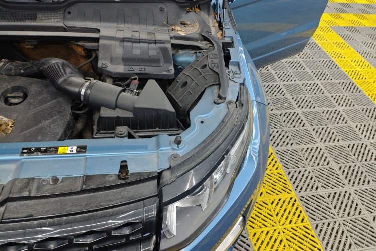 Used Land Rover Range Evoque 2013 2.0T 5-Door Ignite Edition Engine Bay Left