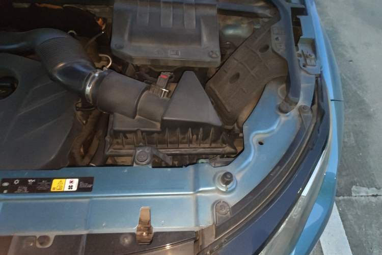 Used Land Rover Range Evoque 2013 2.0T 5-Door Ignite Edition Engine Bay Left