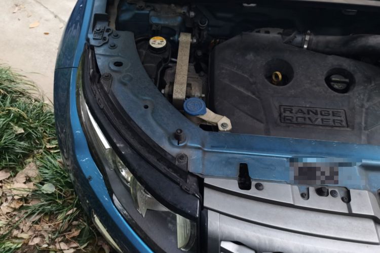 Used Land Rover Range Evoque 2013 2.0T 5-Door Yaozhen Edition Engine Bay Right