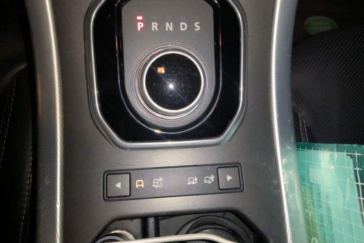Used Land Rover Range Evoque 2013 2.0T 5-Door Ignite Edition Gear Lever