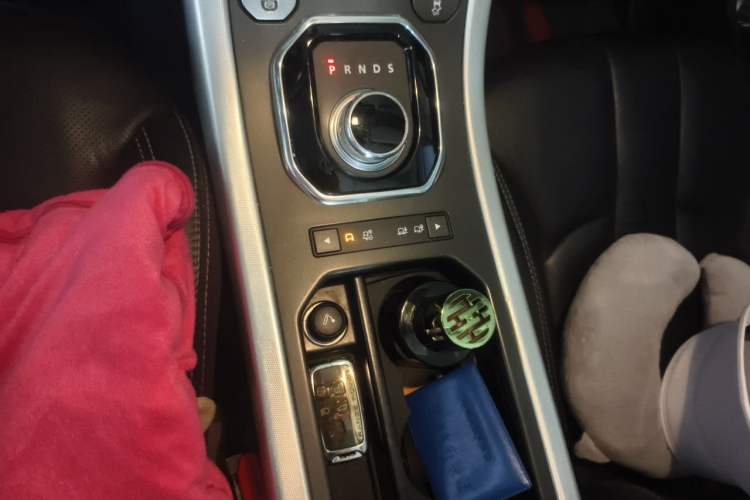 Used Land Rover Range Evoque 2013 2.0T 5-Door Ignite Edition Gear Lever