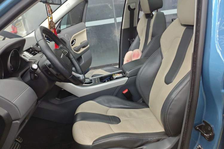 Used Land Rover Range Evoque 2013 2.0T 5-Door Ignite Edition Left Front Seat