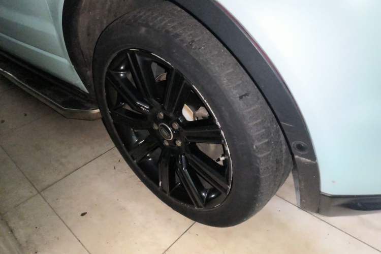Used Land Rover Range Evoque 2013 2.0T 5-Door Ignite Edition Right Front Wheel Hub