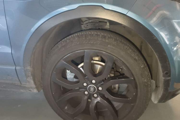 Used Land Rover Range Evoque 2013 2.0T 5-Door Ignite Edition Right Front Wheel Hub