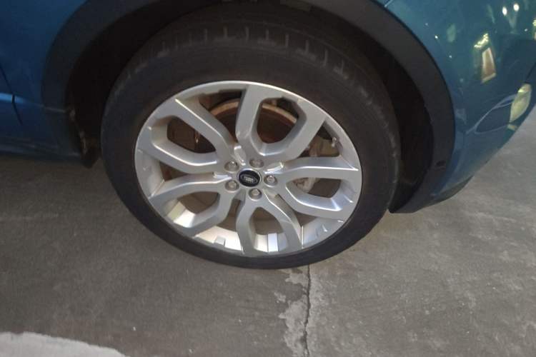 Used Land Rover Range Evoque 2013 2.0T 5-Door Ignite Edition Right Front Wheel Hub