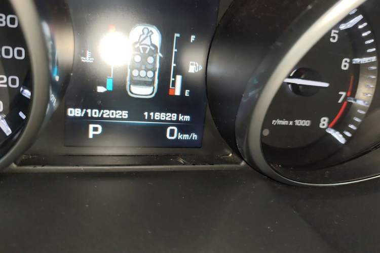 Used Land Rover Range Evoque 2013 2.0T 5-Door Ignite Edition Odometer Close Up