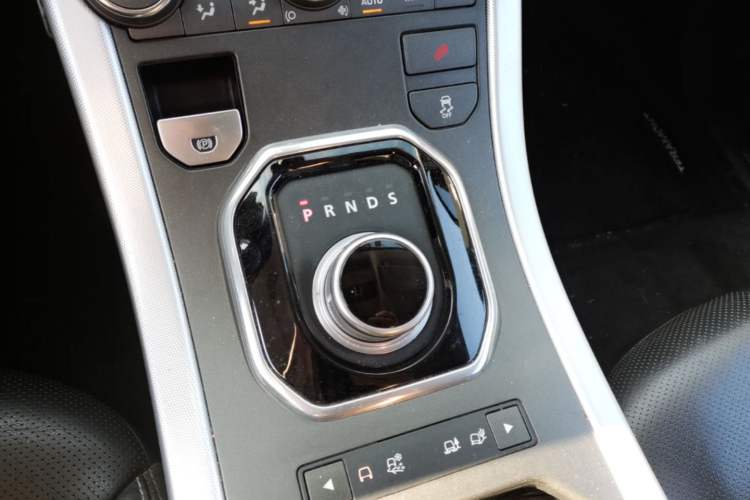 Used Land Rover Range Evoque 2013 2.0T 3-Door Ignite Edition Gear Lever