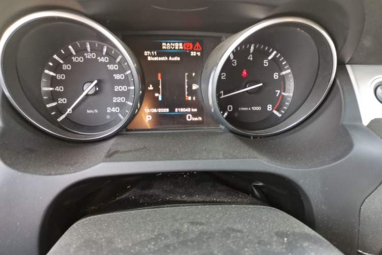 Used Land Rover Range Evoque 2013 2.0T 3-Door Ignite Edition Odometer Close Up