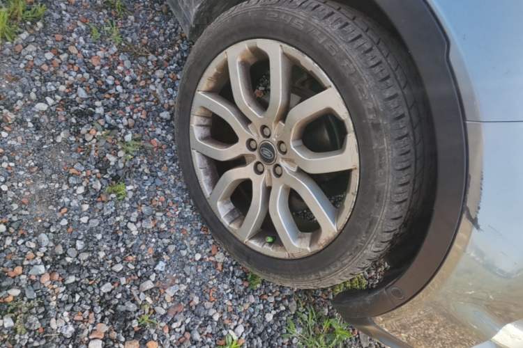 Used Land Rover Range Evoque 2013 2.0T 3-Door Ignite Edition Right Front Wheel Hub