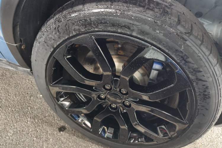 Used Land Rover Range Evoque 2013 2.0T 5-Door Ignite Edition Right Front Wheel Hub