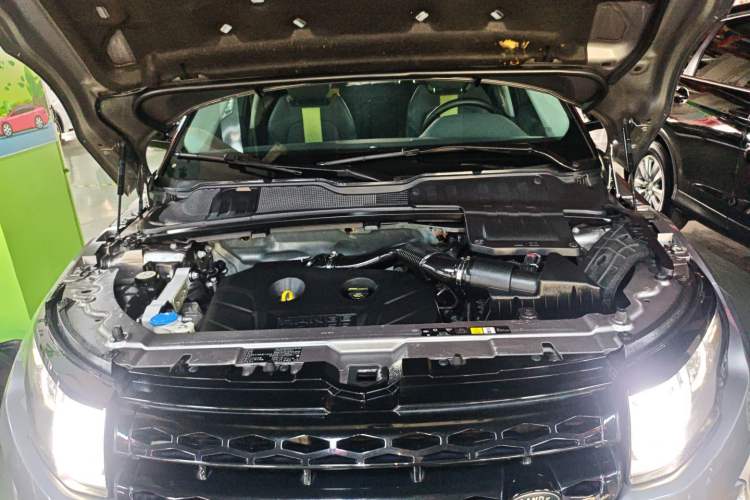 Used Land Rover Range Evoque 2013 2.0T 5-Door Ignite Edition Engine Bay