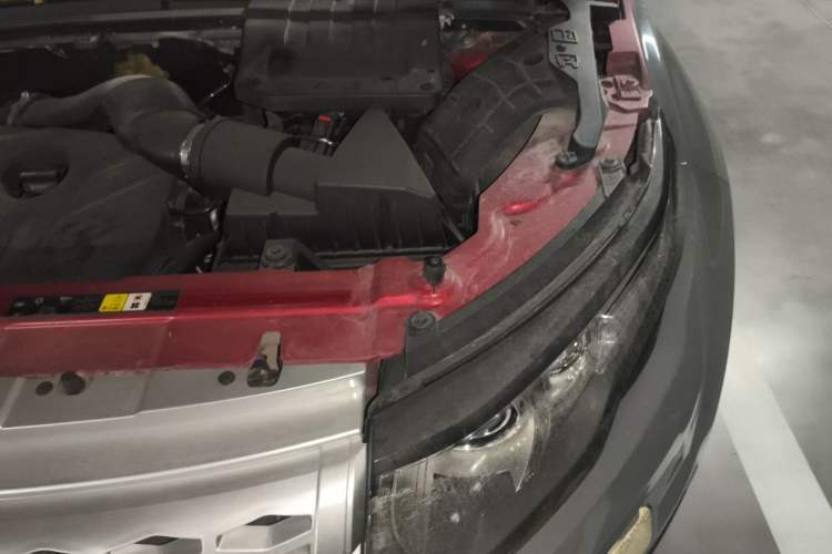 Used Land Rover Range Evoque 2013 2.0T 5-Door YAOZHI Edition Engine Bay Left