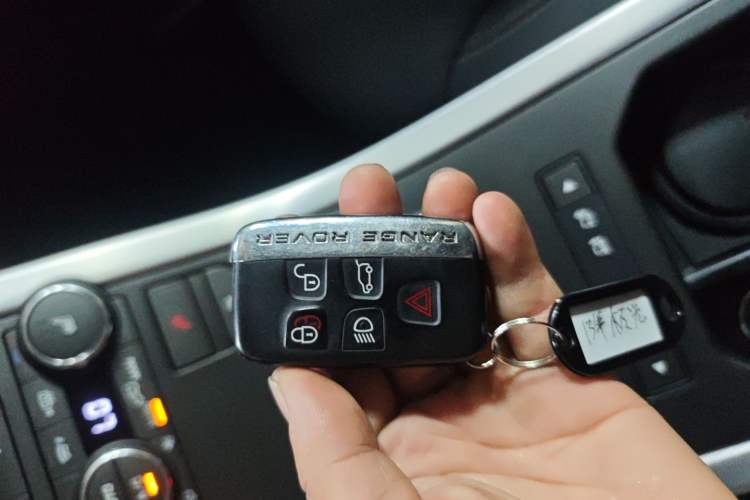 Used Land Rover Range Evoque 2013 2.0T 5-Door Ignite Edition Interior 1