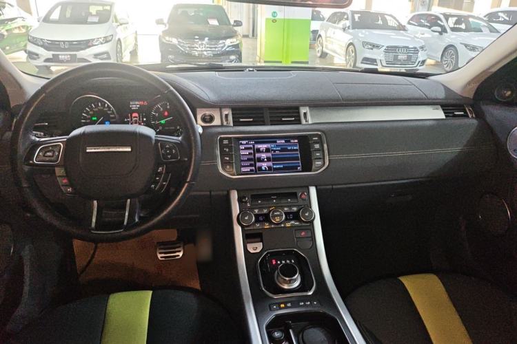 Used Land Rover Range Evoque 2013 2.0T 5-Door Ignite Edition Interior 2